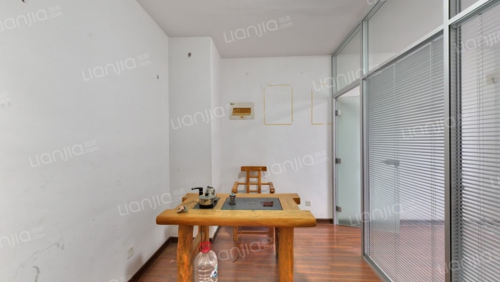 乐梦中心二手房实景图