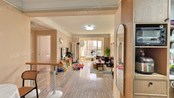 海尔鼎世华府A区二手房实景图