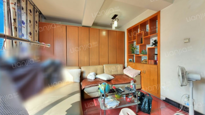 玉洁东街4号二手房实景图