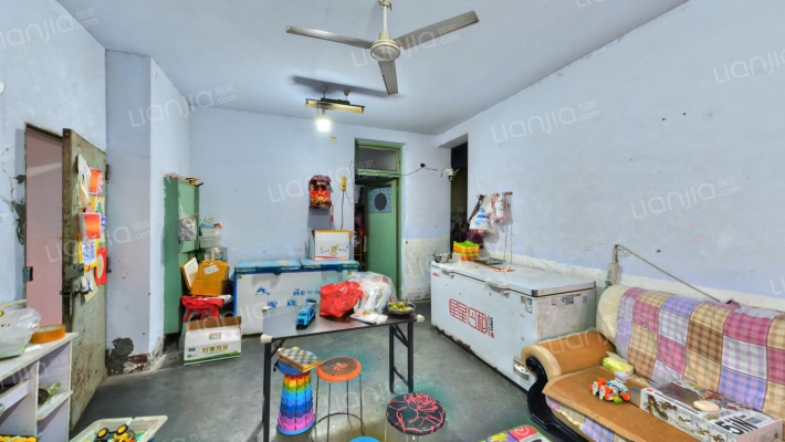 电视塔路一段142号二手房实景图