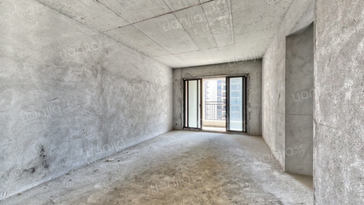 小城大院二手房实景图