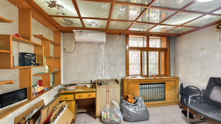 兵营宿舍二手房实景图