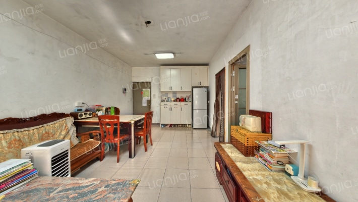 鸿进花园二手房实景图