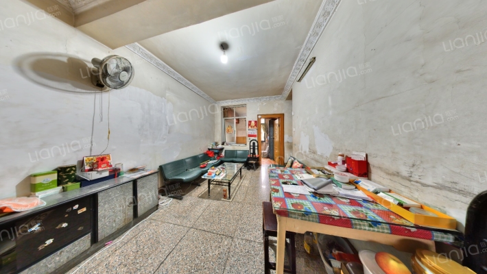 汽挂小区二手房实景图