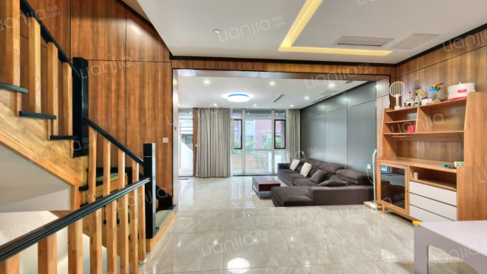 青岛小镇·观湖东区二手房实景图