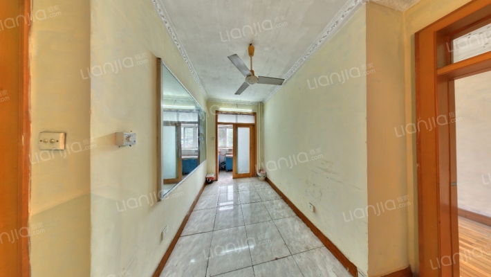 交校路6二手房实景图