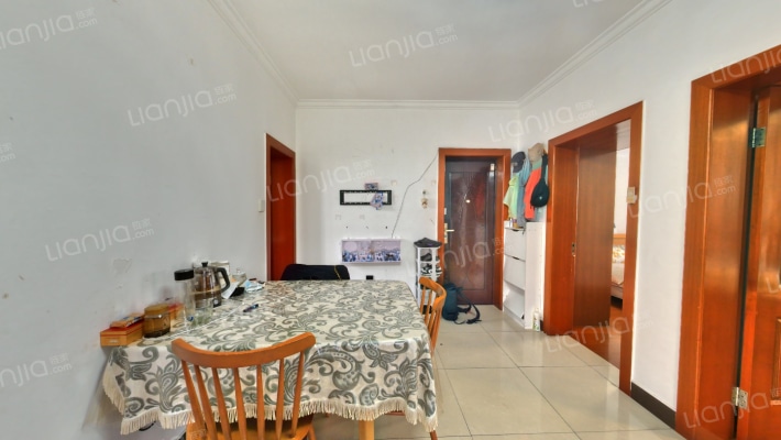 绣衣新村西区二手房实景图