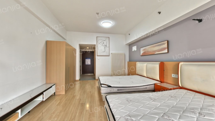 万科星空二手房实景图