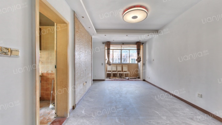 新鸿花园二手房实景图