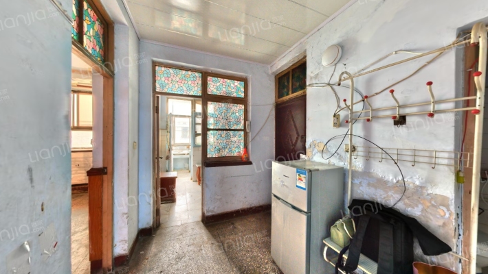 人事局家属楼二手房实景图