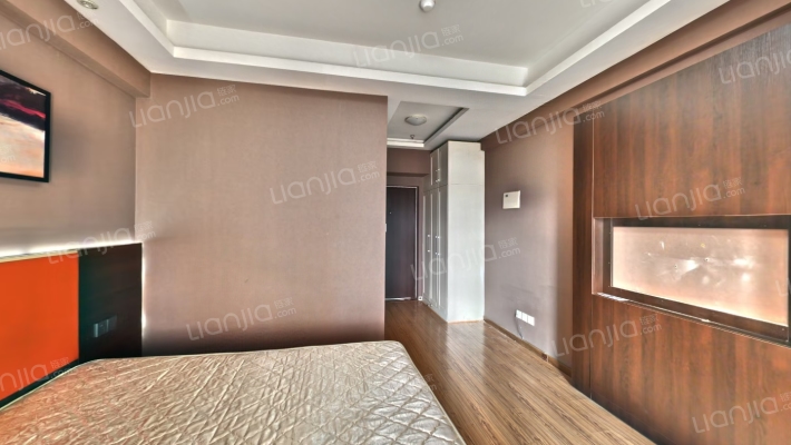 嘉龙中心二手房实景图