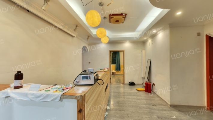 融信大厦二手房实景图