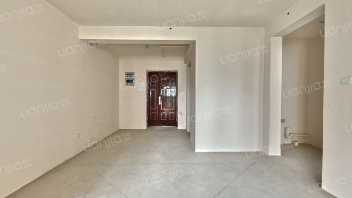 兴南华庭东区二手房实景图