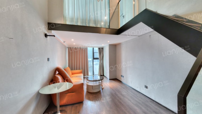 达美寰宇中心二手房实景图