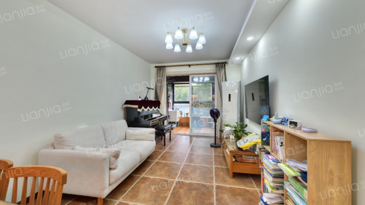 欣盛东方郡东区二手房实景图