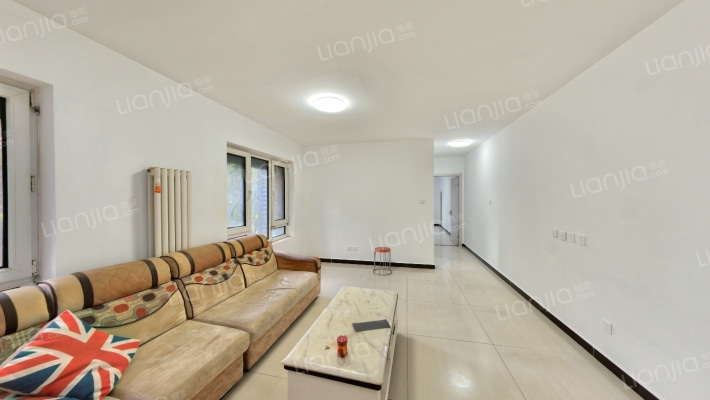 翡翠公园三期二手房实景图