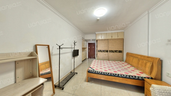 蓝湾国际广场二手房实景图