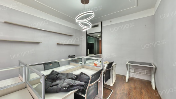 会展大厦二手房实景图