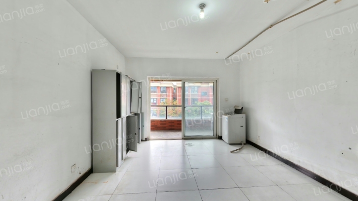 亚泰山语湖二手房实景图