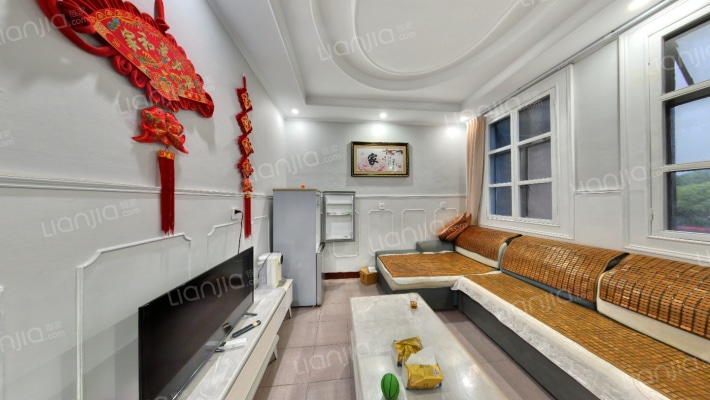 目澜路1058号二手房实景图