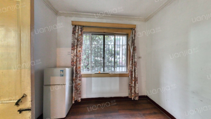 庙山新村二手房实景图