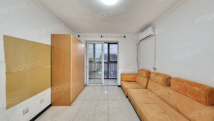 南海家园五里二手房实景图