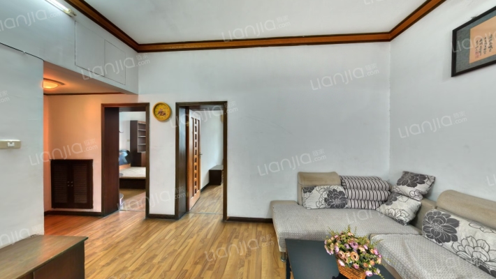 百盛街18号二手房实景图