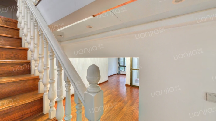 中航云岭一期二手房实景图