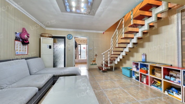 空港晶座二手房实景图