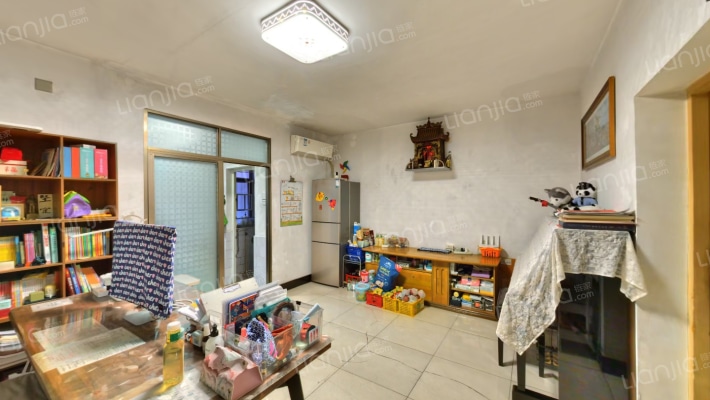 长电宿舍二手房实景图