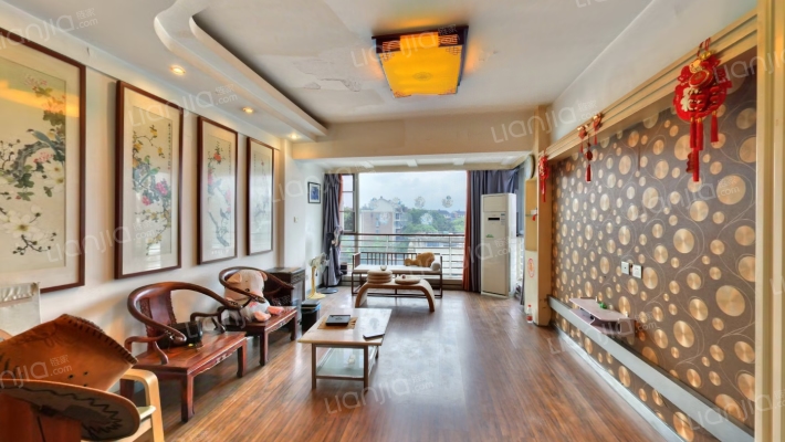 校园春天二手房实景图