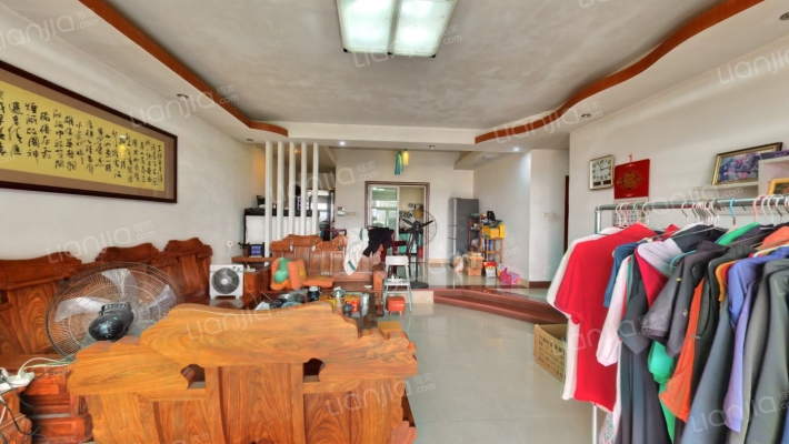 夏日港湾二手房实景图