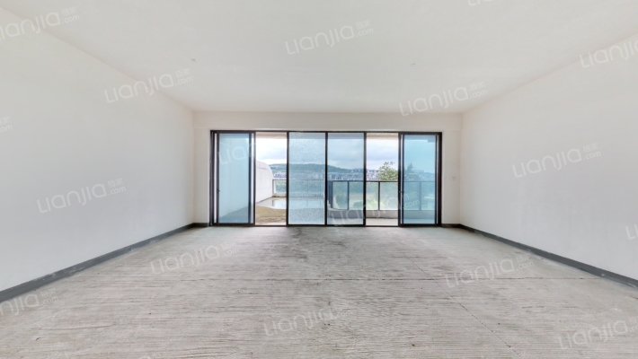 万科十七英里江入园二手房实景图