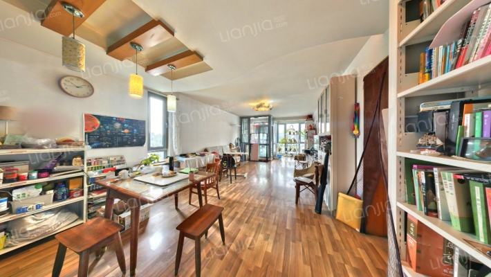 上地佳园二手房实景图