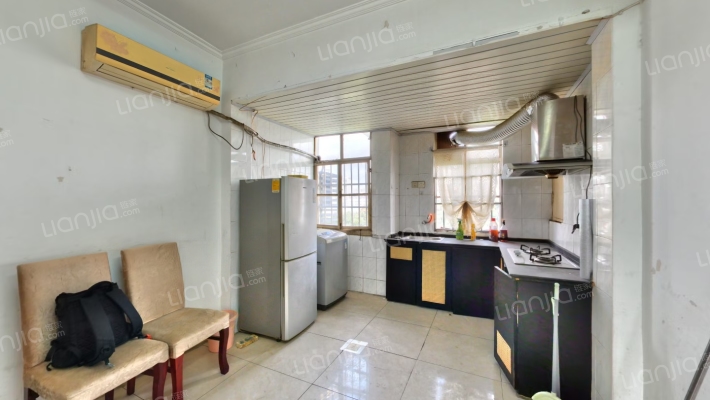 南田村36号二手房实景图