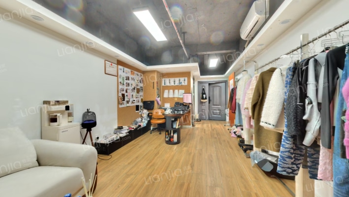 新保辉大厦二手房实景图