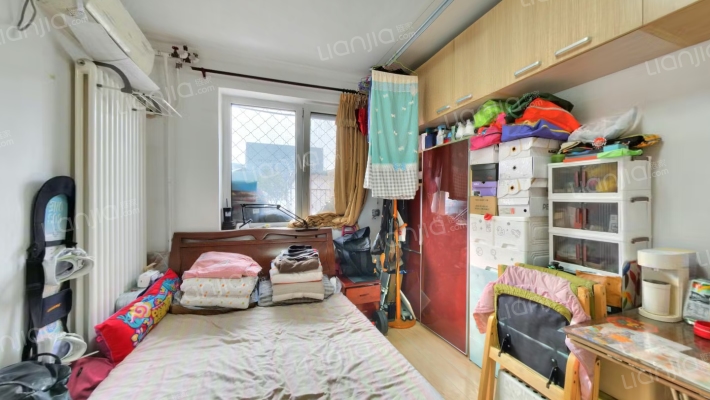 新建里二手房实景图