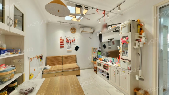 燕归园20号小区二手房实景图