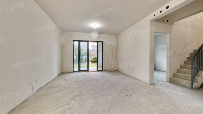 和泓紫山云庭二手房实景图