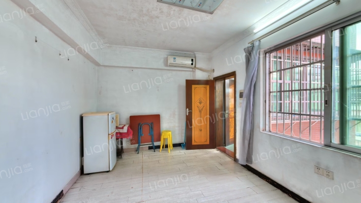 骏兴楼二手房实景图