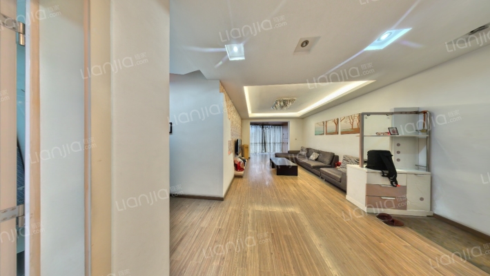 水岸名都二手房实景图