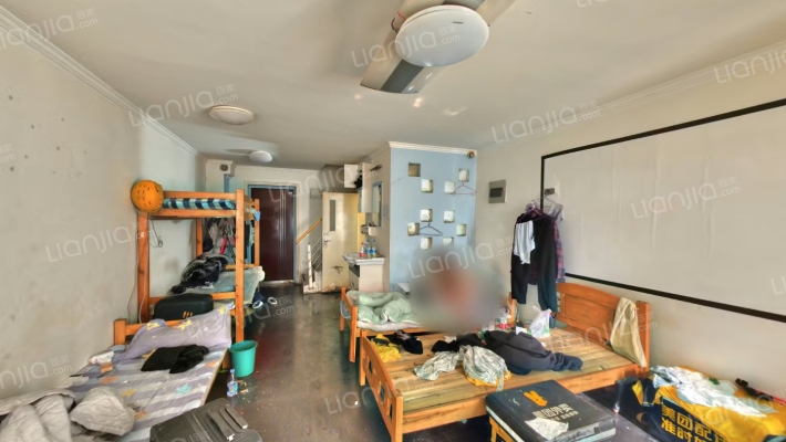 铂领公寓二手房实景图