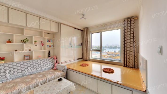 山水新城三期A区二手房实景图