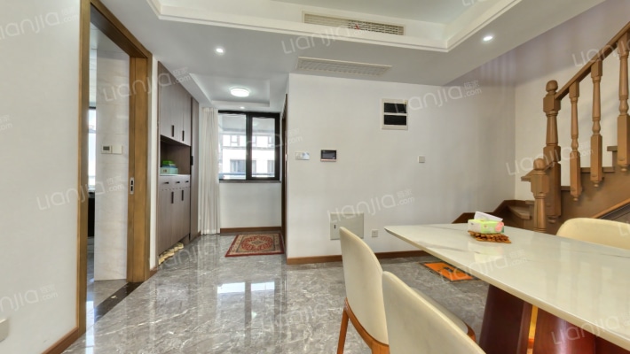 阅山居二手房实景图