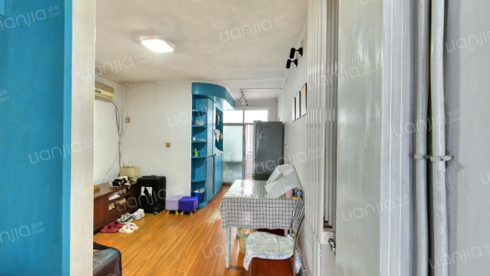 水电大修厂家属院二手房实景图