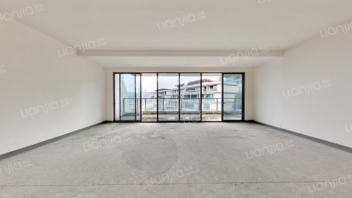 万科十七英里江入园二手房实景图