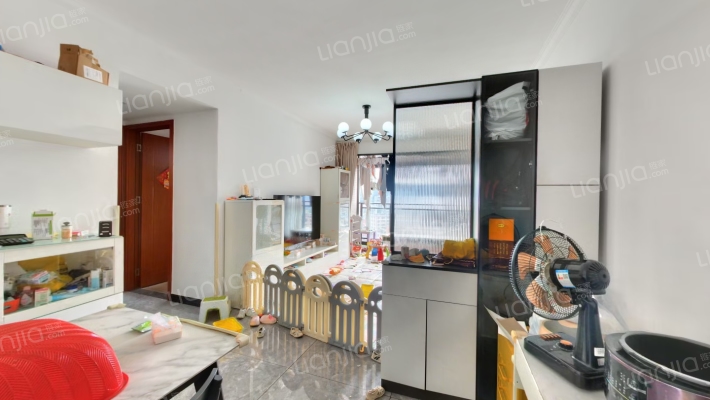 睿品华庭二手房实景图