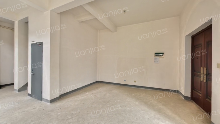 鸿麦世家二手房实景图