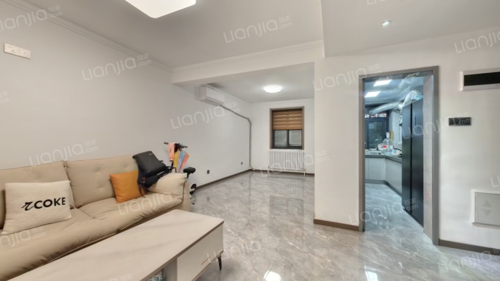 菜坑岸24号二手房实景图