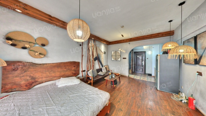 七彩丽都二手房实景图